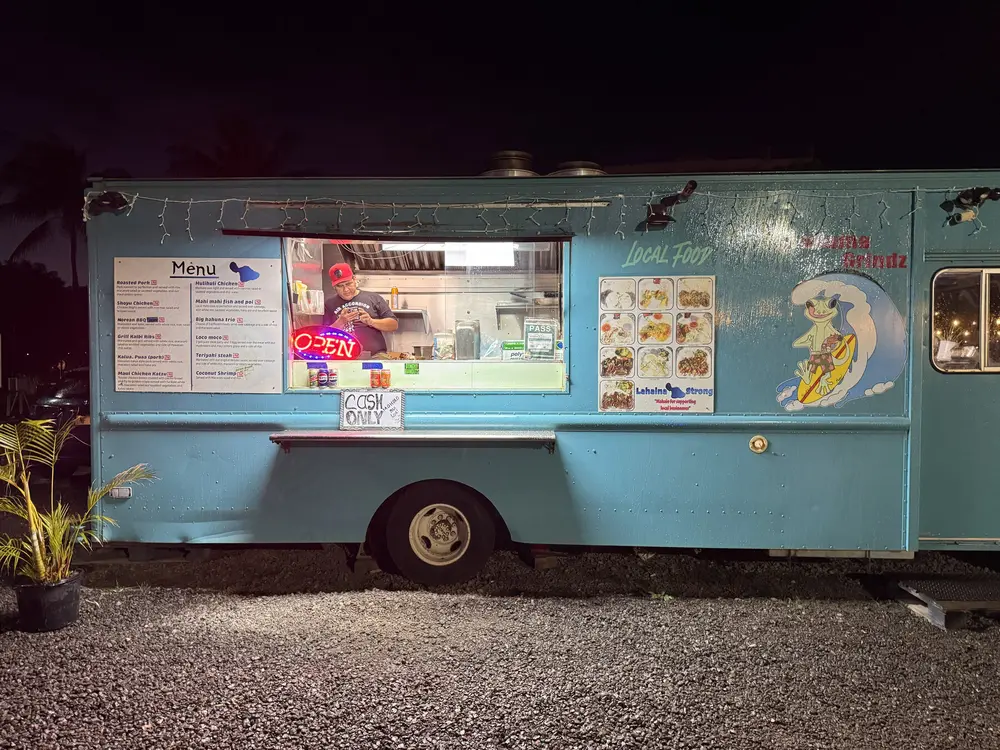 Hawaiian Plate Lunch food truck near Maui Sands